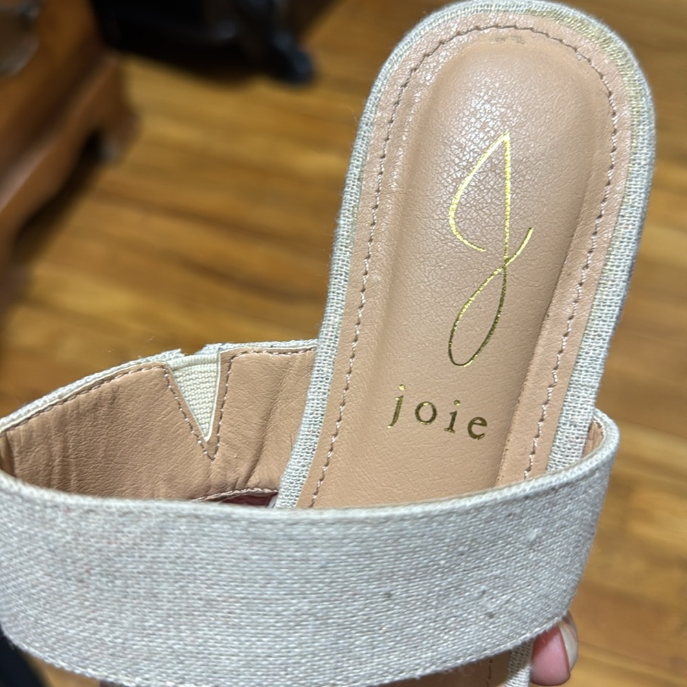Tan sandals - Picture 5 of 8